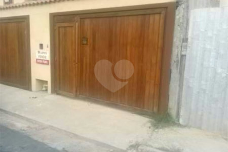 Sobrado à venda com 3 quartos, sendo 1 suíte, em Jardim Monte Kemel, São Paulo, SP
