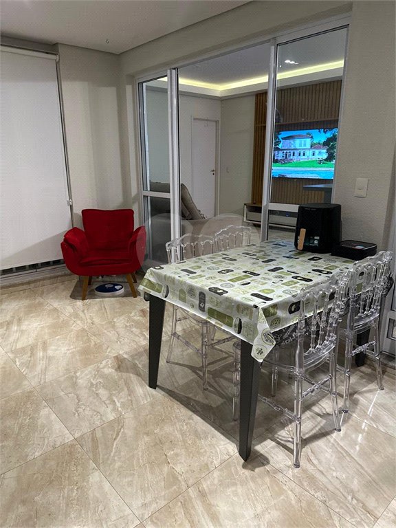 Apartamento à venda com 3 quartos, sendo 1 suíte,  em Vila Suissa, Mogi das Cruzes, SP