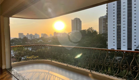 Apartamento à venda com 4 suítes em Alto da Boa Vista, São Paulo, SP
