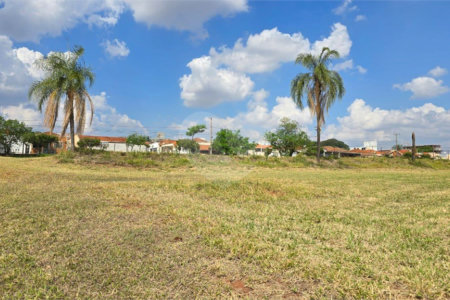Terreno à venda em Vila Xavier (vila Xavier), Araraquara, SP