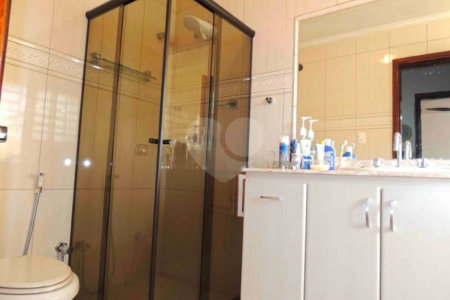 Casa de Vila à venda com 4 quartos, sendo 2 suítes, em Jardim dos Estados, São Paulo, SP