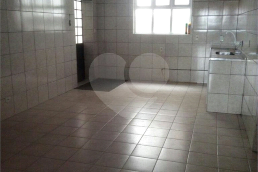 Sobrado à venda com 4 quartos em Jardim Ana Maria, Santo André, SP
