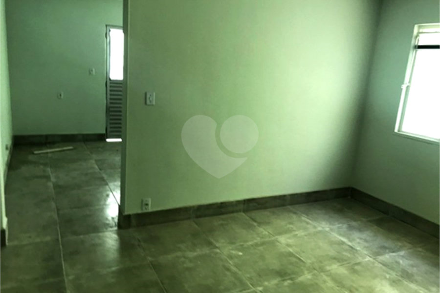 Casa à venda com 3 quartos, sendo 1 suíte, em Interlagos, São Paulo, SP