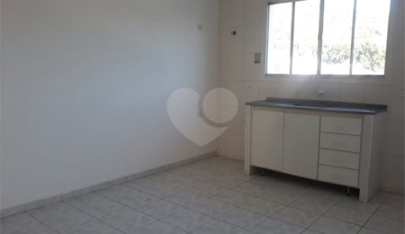 Sobrado para alugar com 3 quartos, sendo 1 suíte, em Esplanada Mendes Moraes, São Roque, SP