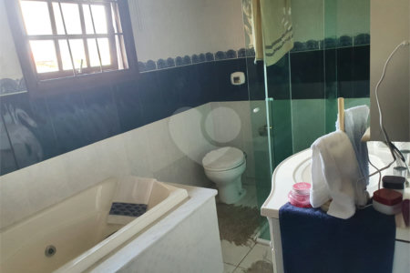 Casa à venda com 4 quartos, sendo 2 suítes,  em Mogi Moderno, Mogi das Cruzes, SP