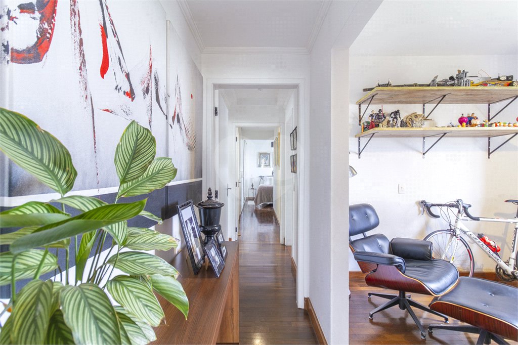 Apartamento à venda com 4 quartos, sendo 3 suítes, em Jardim Monte Kemel, São Paulo, SP