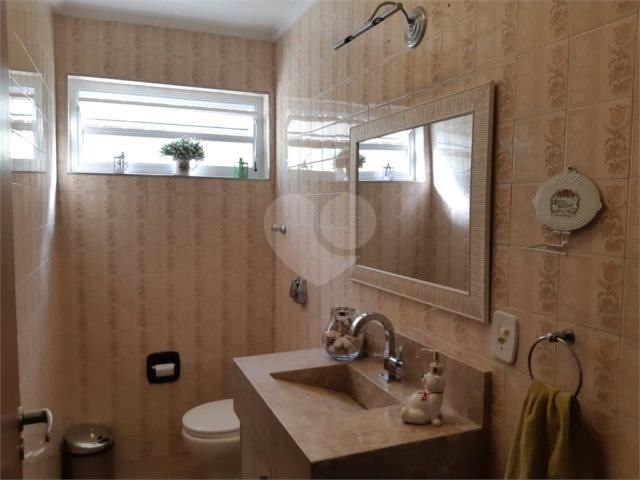 Sobrado à venda com 3 quartos, sendo 1 suíte,  em Vila Romero, São Paulo, SP