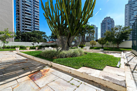 Apartamento à venda com 3 quartos, sendo 1 suíte, em Alto da Boa Vista, São Paulo, SP