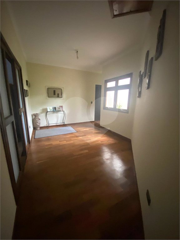 Casa à venda com 4 suítes no condomínio Vale da Santa Fé, Vinhedo - SP
