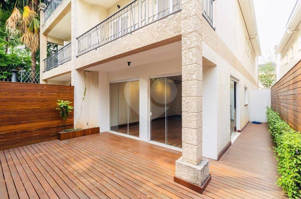 Casa à venda com 3 quartos, sendo 1 suíte,  no condomínio Reserva do Visconde, São Paulo - SP