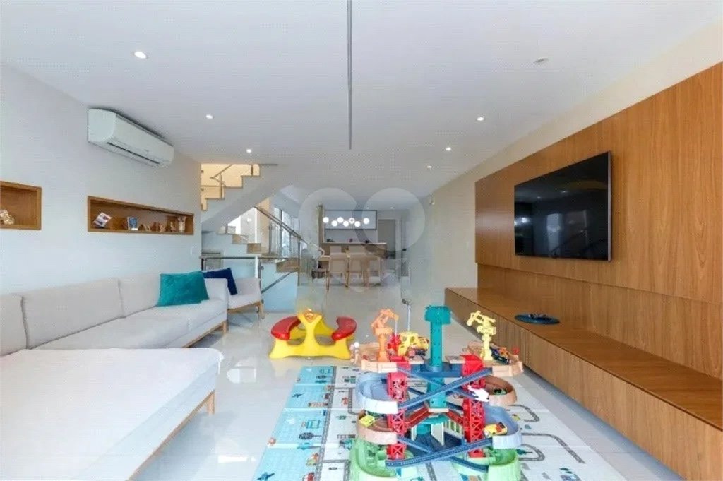 Casa à venda com 3 suítes em Vila Maria Alta, São Paulo, SP