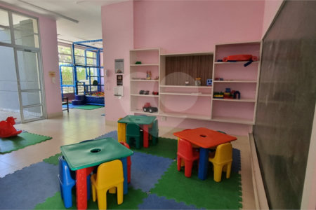 Apartamento à venda com 3 suítes em Jardim Londrina, São Paulo, SP