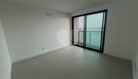Apartamento à venda com 2 quartos, sendo 1 suíte,  em Nova São Pedro, São Pedro da Aldeia, RJ