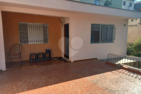 Casa à venda com 3 quartos, sendo 1 suíte,  em Vila Tiradentes, São Paulo, SP