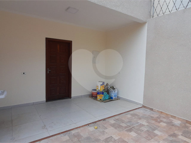 Sobrado à venda com 3 quartos, sendo 1 suíte,  em Laranjeiras, Caieiras, SP
