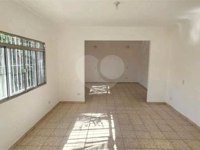 Sobrado à venda com 5 quartos, sendo 1 suíte,  em Interlagos, São Paulo, SP