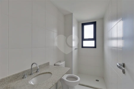 Apartamento à venda com 3 quartos, sendo 1 suíte, em Alto da Boa Vista, São Paulo, SP