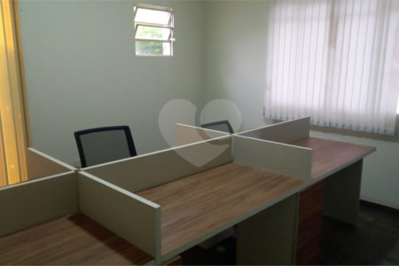 Casa à venda com 8 quartos, sendo 3 suítes,  no condomínio Terras de Santa Rosa, Salto - SP