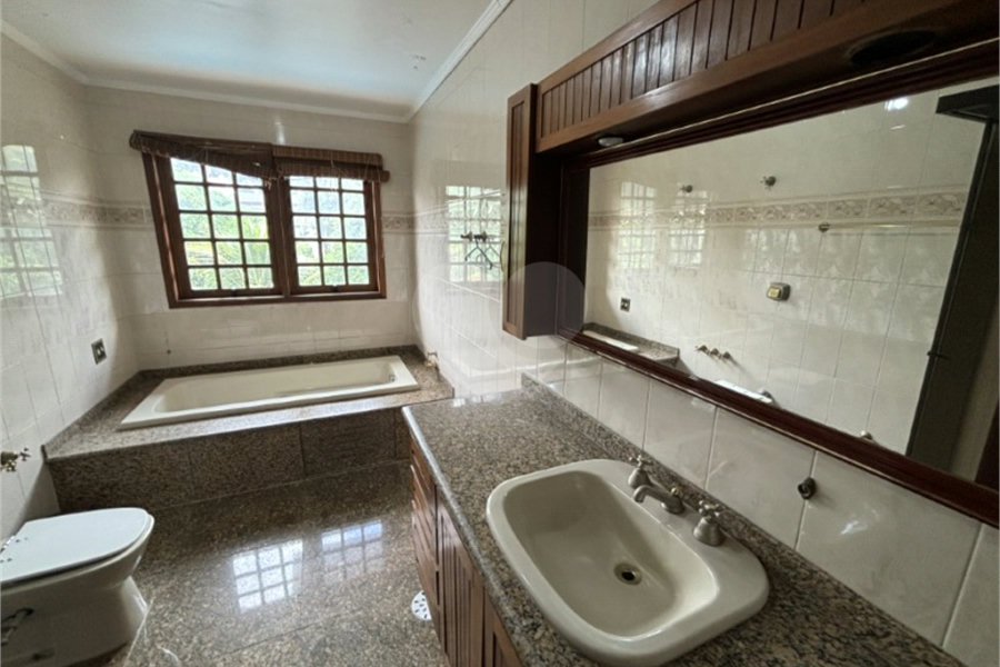 Casa à venda com 4 suítes em Tremembé, São Paulo, SP
