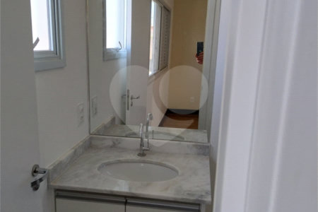 Casa para alugar com 3 quartos, sendo 1 suíte, no condomínio Vila Quinta dos Manacás, Vinhedo - SP