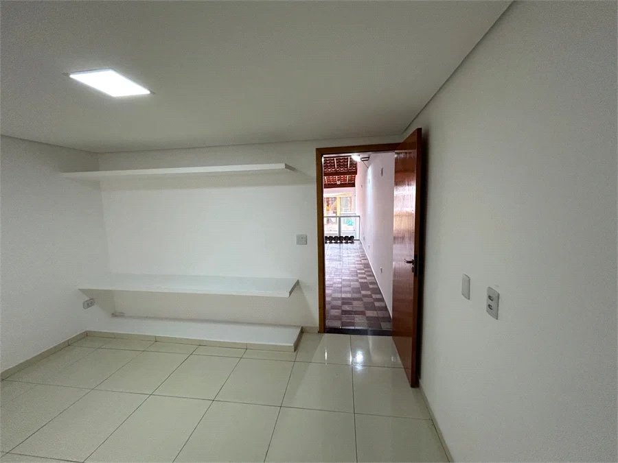 Casa de Vila para alugar com 4 suítes em Vila Romana, São Paulo, SP