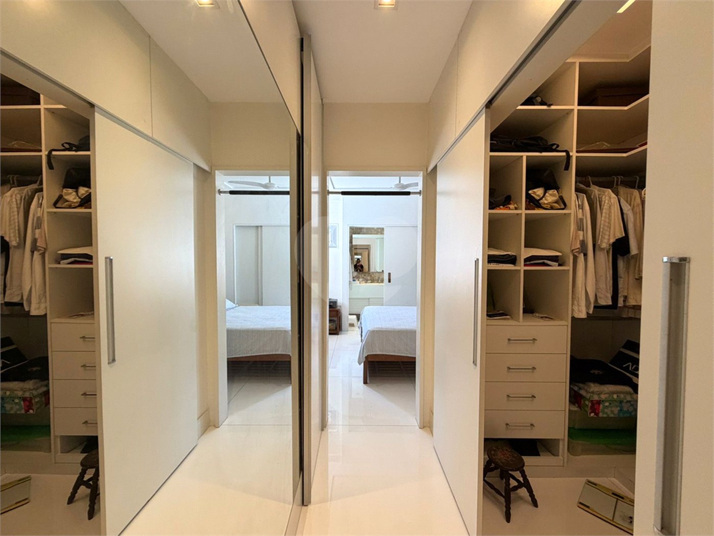 Apartamento à venda com 3 quartos, sendo 1 suíte, em Humaitá, Rio de Janeiro, RJ