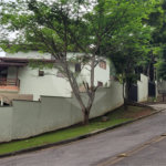 Casa à venda com 4 quartos, sendo 2 suítes, no condomínio Alpes da Cantareira, Mairiporã - SP