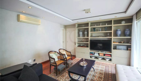 Apartamento à venda com 3 suítes em Real Parque, São Paulo, SP