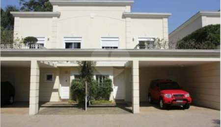 Casa à venda com 3 suítes no condomínio Villaggio Della Hípica, São Paulo - SP