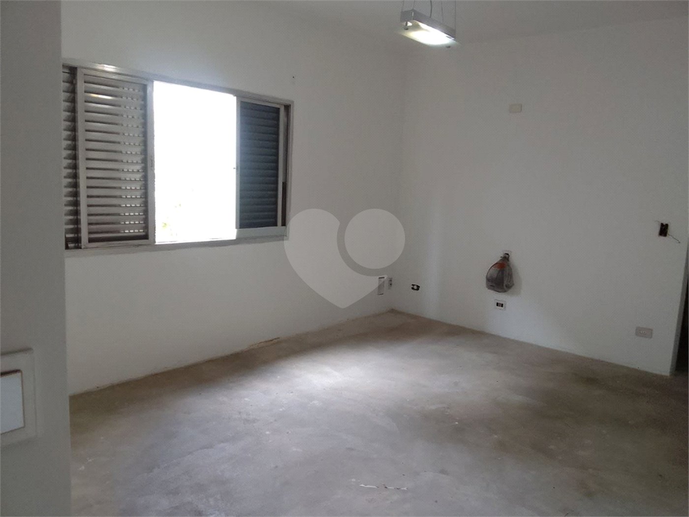 Casa à venda com 2 quartos, sendo 1 suíte, em Parada Inglesa, São Paulo, SP
