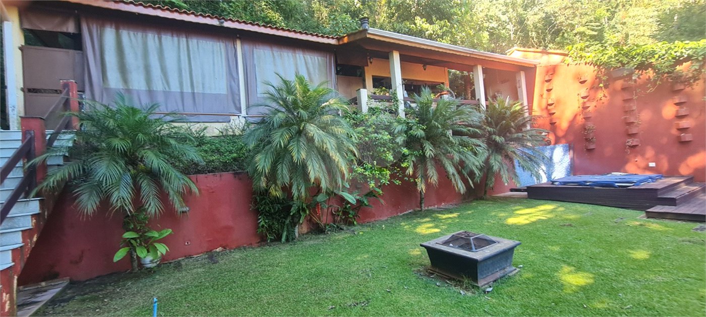 Casa à venda com 3 suítes no condomínio Parque Imperial da Cantareira, Mairiporã - SP