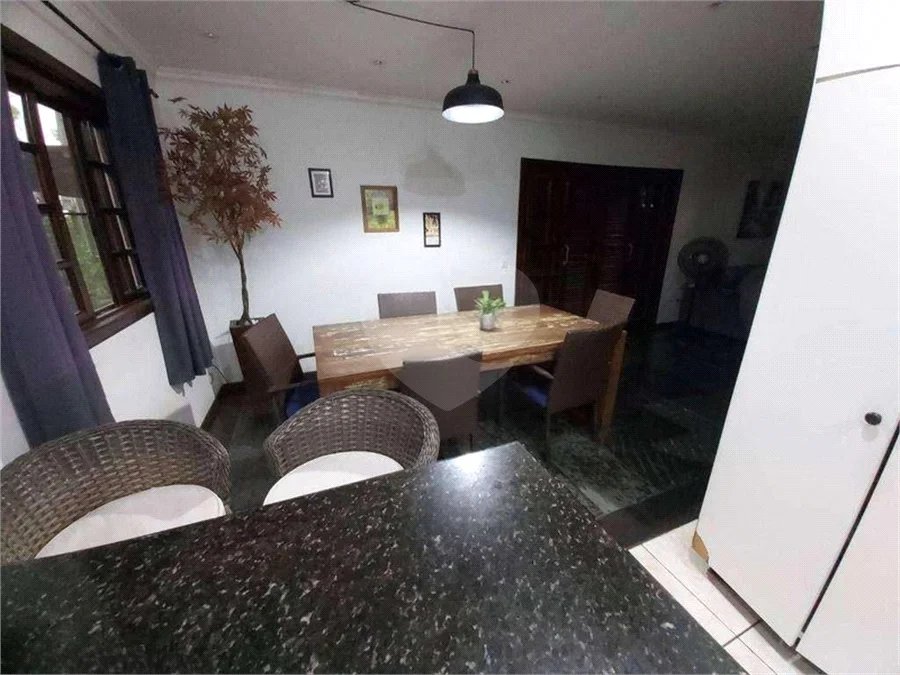 Casa à venda no Condomínio Vista Alegre Sede em Vinhedo/SP