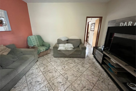 Casa a venda com 2 dormitórios na Vila São José