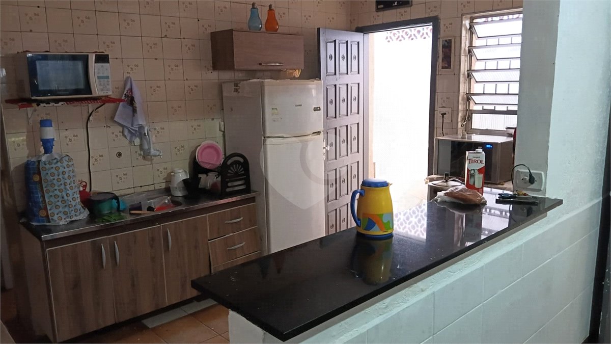Térrea 02 dormitórios, localização privilegiada. Próximo a tudo