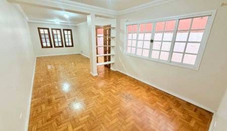Casa à venda com 3 quartos, sendo 1 suíte,  em Jardim Olympia, São Paulo, SP