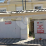 Sobrado à venda com 3 suítes em Vila Romero, São Paulo, SP