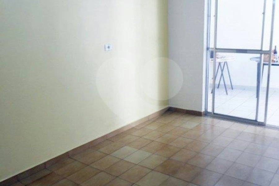Casa à venda com 3 quartos, sendo 1 suíte, em Santana, São Paulo, SP