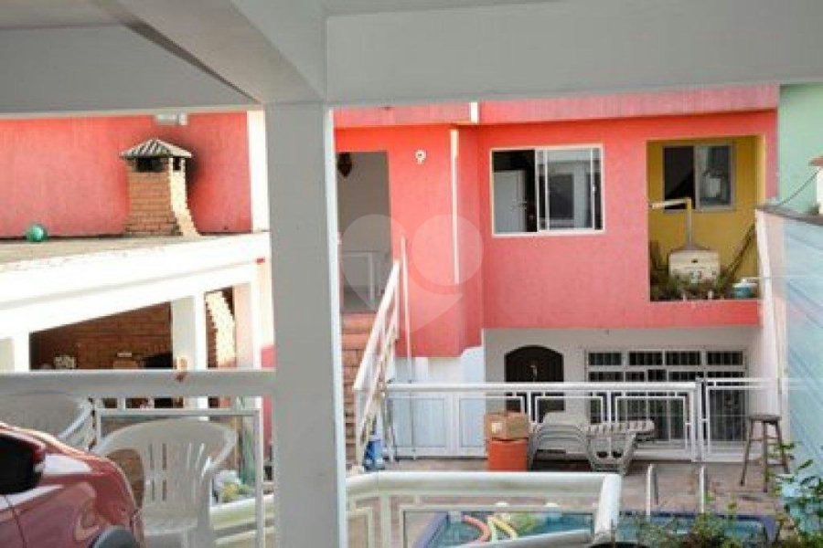 Sobrado à venda com 4 quartos, sendo 3 suítes, em Assunção, São Bernardo do Campo, SP