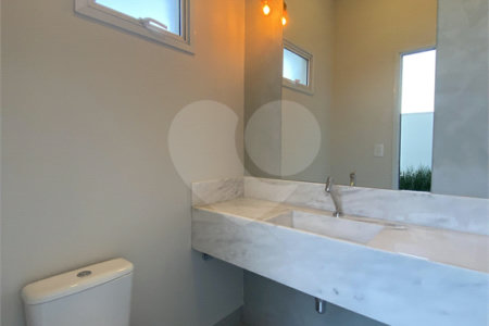 Casa à venda com 3 quartos, sendo 1 suíte, no condomínio Reserva Central Parque, Salto - SP
