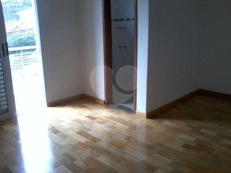 Sobrado à venda com 3 suítes em Vila Inah, São Paulo, SP