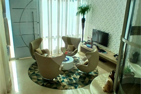 Casa à venda com 3 suítes no condomínio Figueira Garden, Atibaia - SP