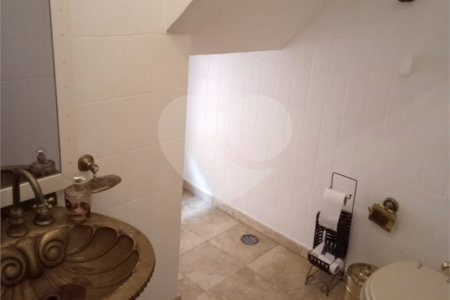 Sobrado à venda com 3 quartos, sendo 1 suíte, em Campo Grande, São Paulo, SP