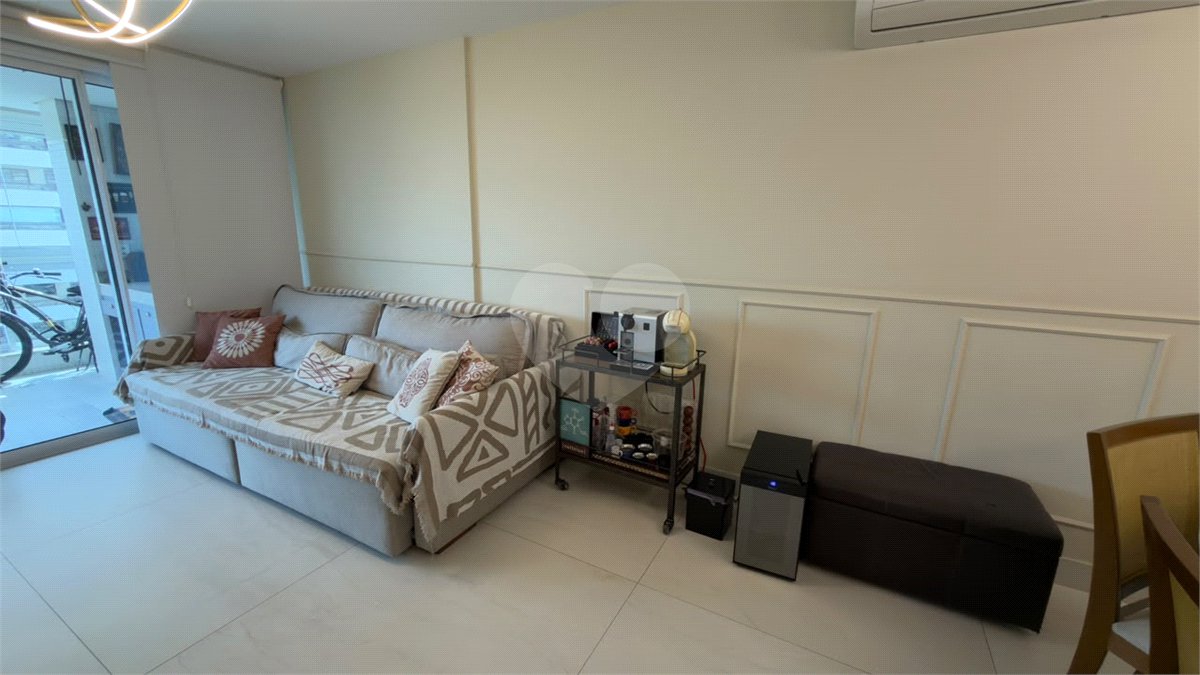 Apartamento à venda com 3 quartos, sendo 1 suíte,  em Camorim, Rio de Janeiro, RJ