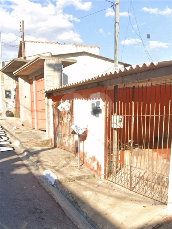 Casa de Vila à venda com 5 quartos em Jardim Santa Lúcia, Bragança Paulista, SP