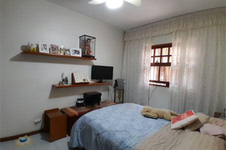 Casa Térrea à venda com 4 quartos, sendo 1 suíte, em Parque Continental, São Paulo, SP