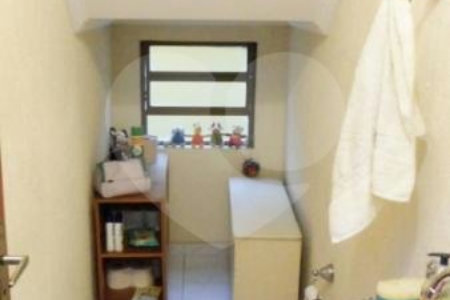 Sobrado à venda com 3 quartos, sendo 1 suíte, em Campo Grande, São Paulo, SP
