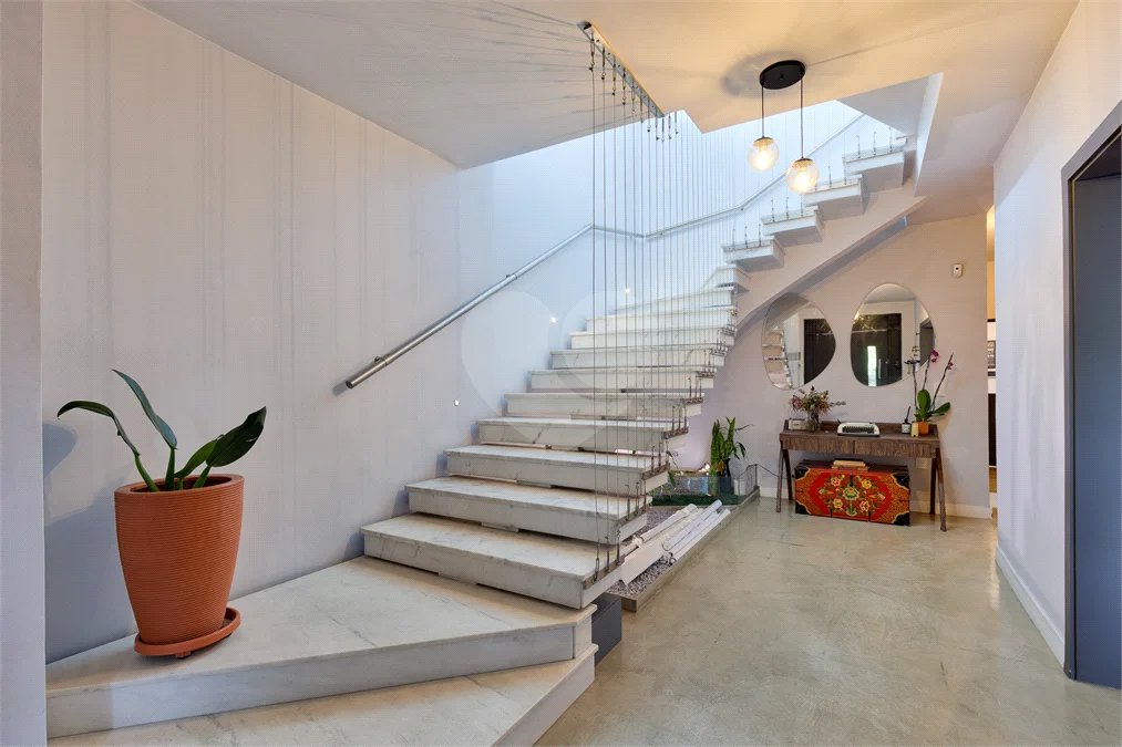 Casa à venda com 4 suítes em Granja Julieta, São Paulo, SP
