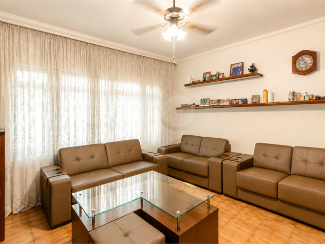 Casa de Vila à venda com 4 quartos, sendo 2 suítes,  em Chácara Santo Antônio (zona Sul), São Paulo, SP