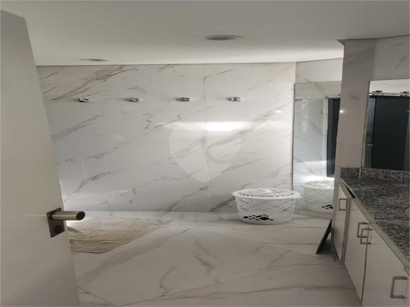 Apartamento à venda com 4 quartos, sendo 2 suítes,  em Indianópolis, São Paulo, SP