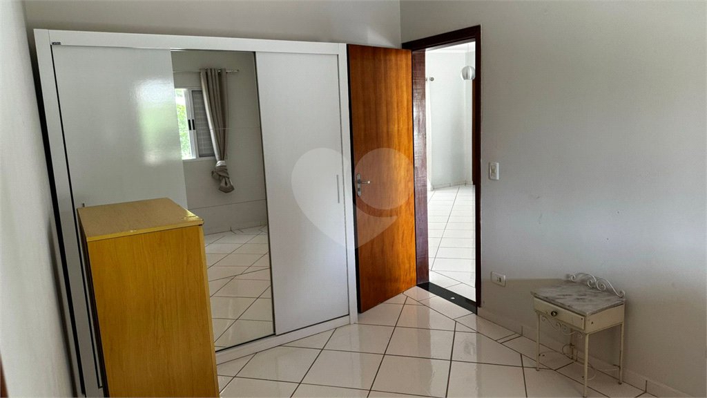 Casa à venda com 8 quartos, sendo 3 suítes,  no condomínio Terras de Santa Rosa, Salto - SP
